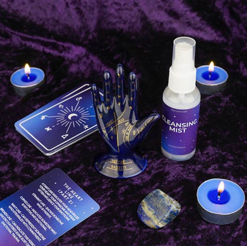 Host your own Palm Reading Night